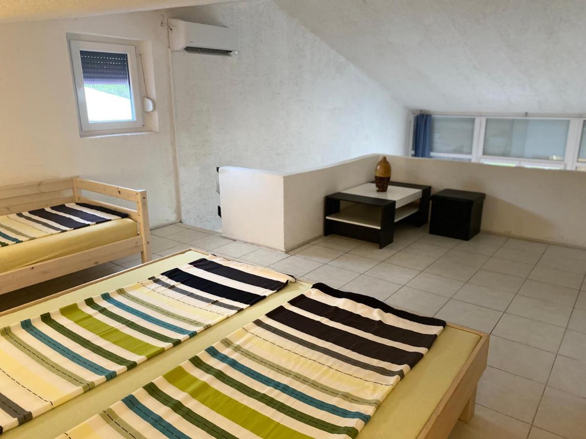 Apartments Stara Baška Eksteriør bilde