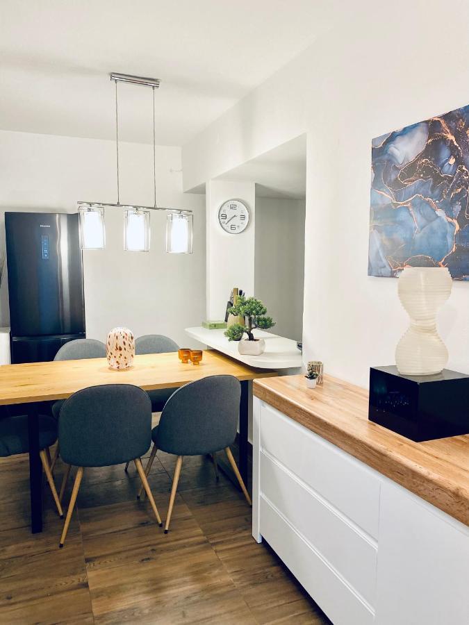Apartments Stara Baška Eksteriør bilde