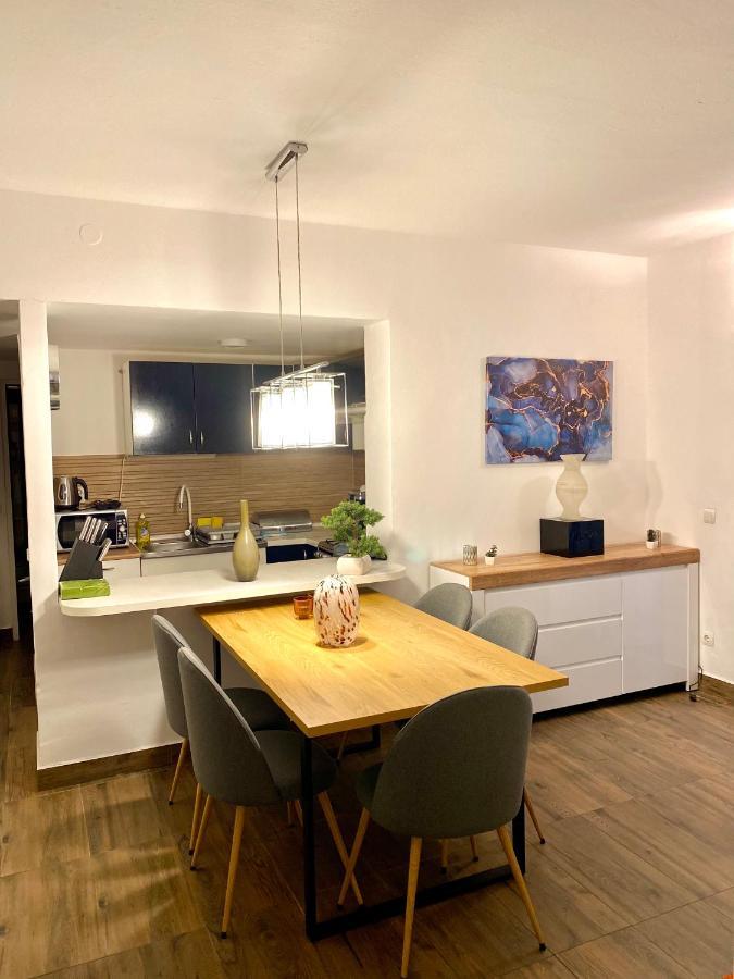 Apartments Stara Baška Eksteriør bilde